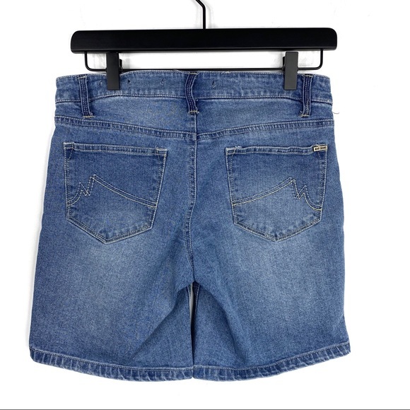 Max Jeans Medium Wash Mid Rise Shorts - Picture 2 of 8